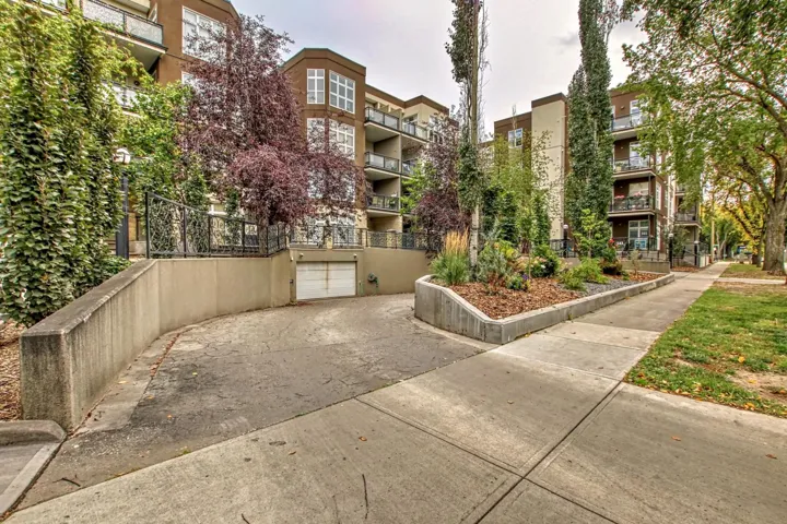 155 10411 122 Street, Edmonton, Alberta T5N4C2