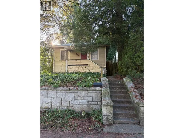 1194 E 18TH AVENUE, Vancouver, British Columbia V5V1H2