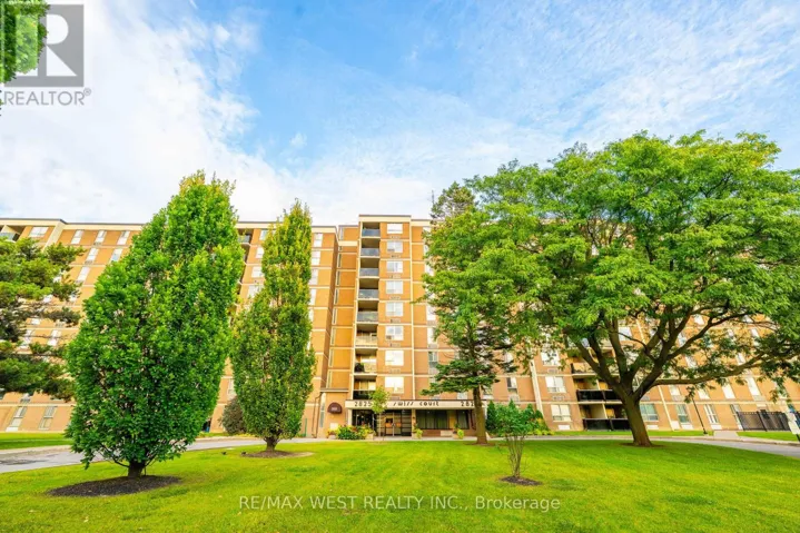 2825 ISLINGTON AVENUE, Toronto (Humber Summit), Ontario M9L2K1