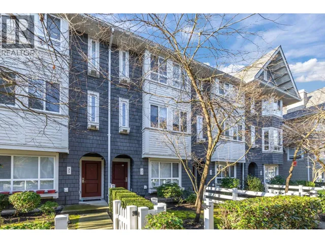 32 2418 AVON PLACE, Port Coquitlam, British Columbia V3B0C7