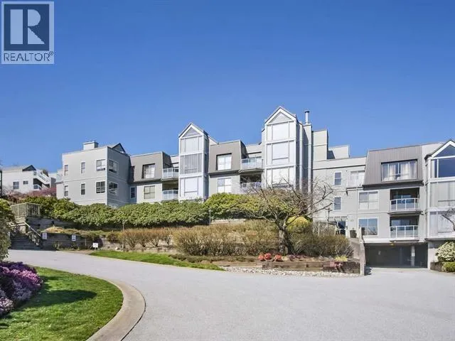 206 48 RICHMOND STREET, New Westminster, British Columbia V3L5P4