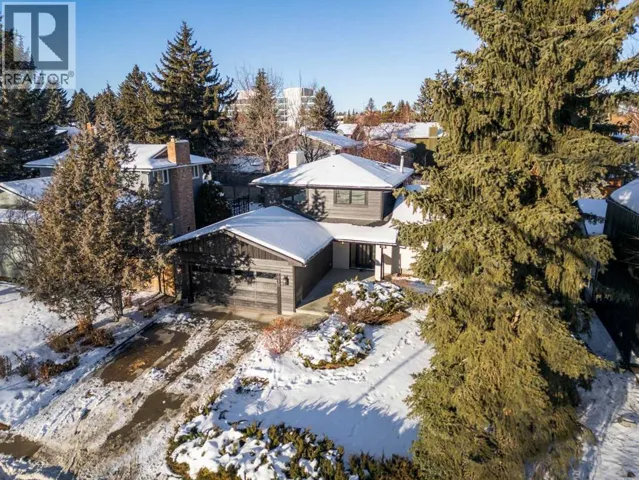 1012 70 Avenue SW, Calgary, Alberta T2V4A8