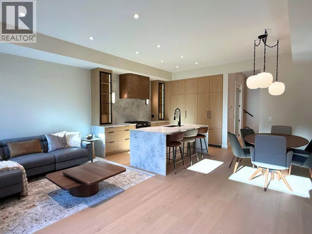 781 Martin Avenue Unit# 3, Kelowna, British Columbia V1Y6V4