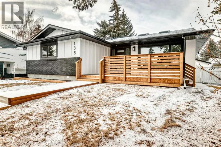 135 Lake Wapta Rise SE, Calgary, Alberta T2J2N1