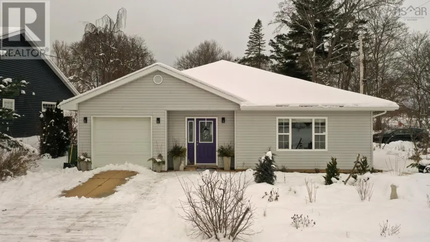 27 Whidden Avenue, Wolfville, Nova Scotia B4P0A3