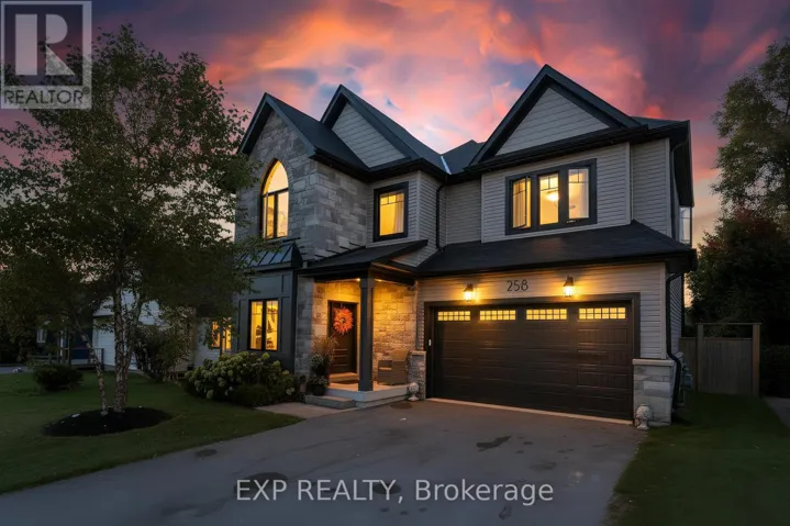 258 ANDREW STREET, Newmarket (Central Newmarket), Ontario L3Y1H2