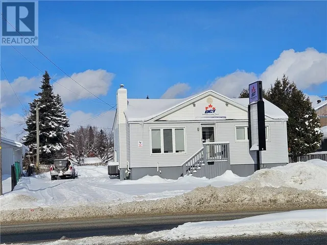 1626 Lasalle, Sudbury, Ontario P3A1Z7