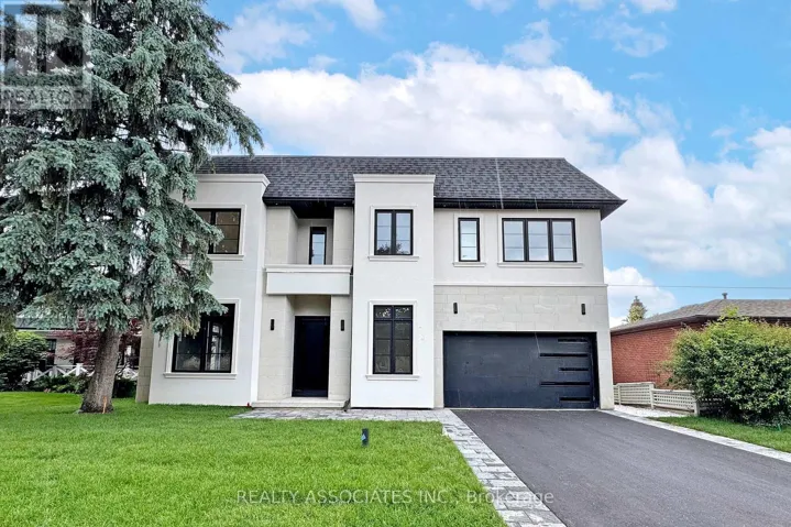 32 COSSAR AVENUE, Aurora (Aurora Highlands), Ontario L4G3N8