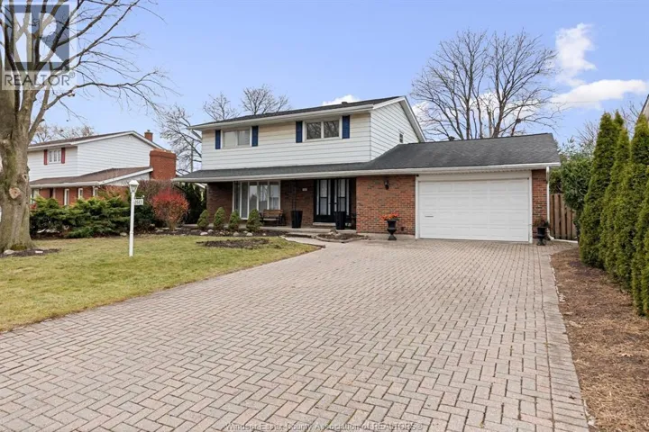 2683 JAMAICA, Windsor, Ontario N9E2Z1