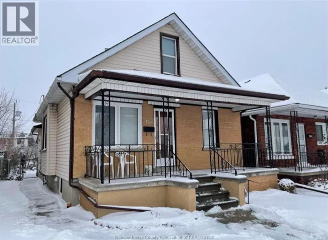 1697 PARENT AVENUE, Windsor, Ontario N8X4J9