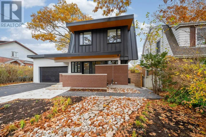 LOWER - 77 THIRTY FIFTH STREET, Toronto (Long Branch), Ontario M8W3K6