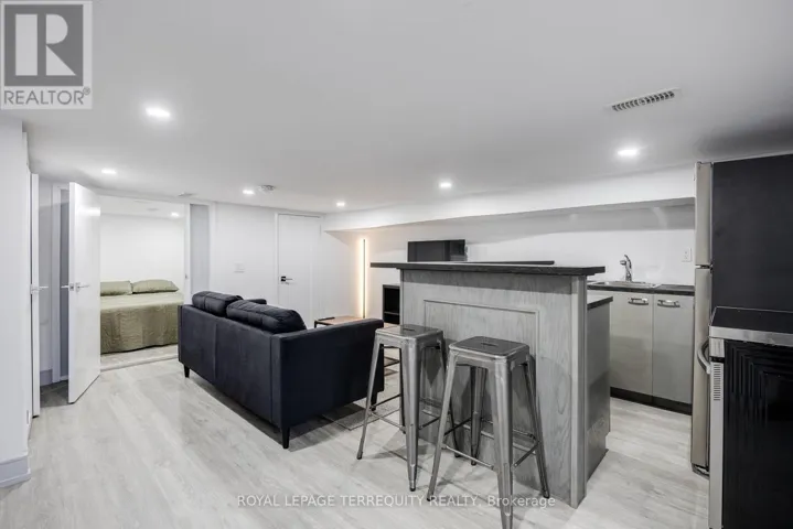 BSMT - 668 INDIAN ROAD, Toronto (High Park North), Ontario M6P2C9