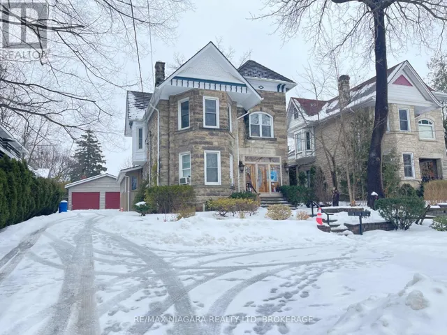 24 QUEEN STREET, Halton Hills (Georgetown), Ontario L7G2E4