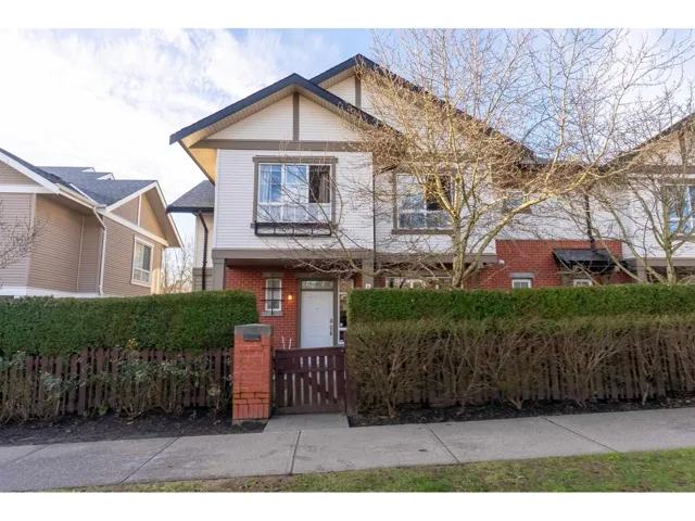 6879 195A STREET, Surrey, British Columbia V4N6K3