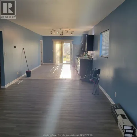 2639 Lloyd George BOULEVARD, Windsor, Ontario N8T2T6