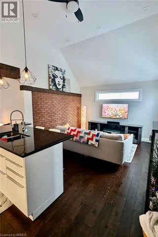 24 LOCUST Street Unit# B, Kitchener, Ontario N2H1W7
