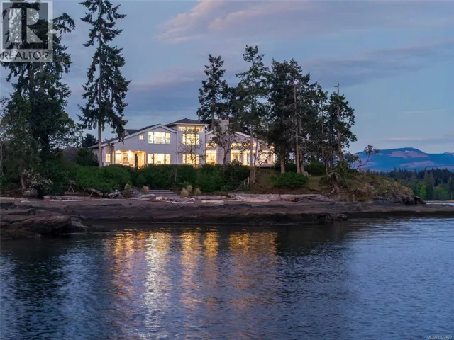 1341 Madrona Dr, Nanoose Bay, British Columbia V9P9C9