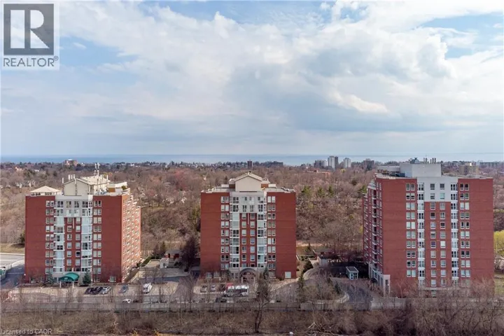 50 OLD MILL Road Unit# PH8, Oakville, Ontario L6J7W1