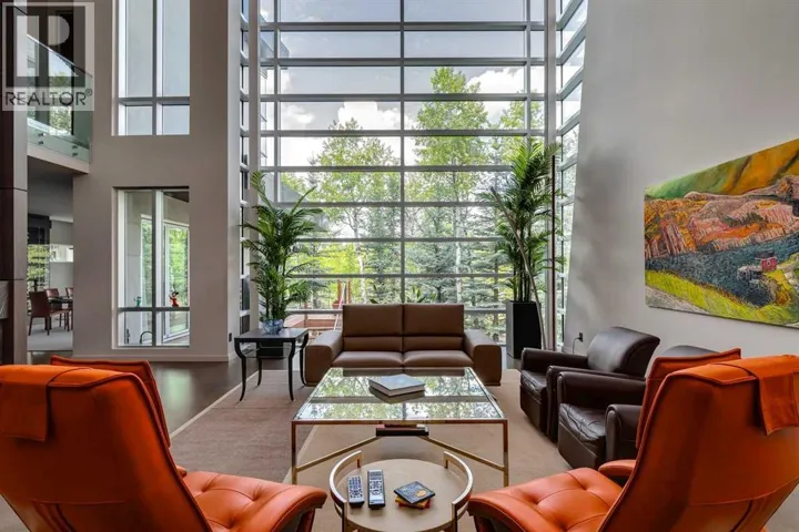 25 Posthill Drive SW, Calgary, Alberta T3H0A8