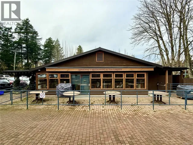 101 5325 Cordova Bay Rd, Saanich, British Columbia V8Y2L3