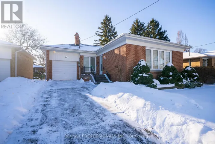 21 LESMAR DRIVE, Toronto (Princess-Rosethorn), Ontario M9B2T9