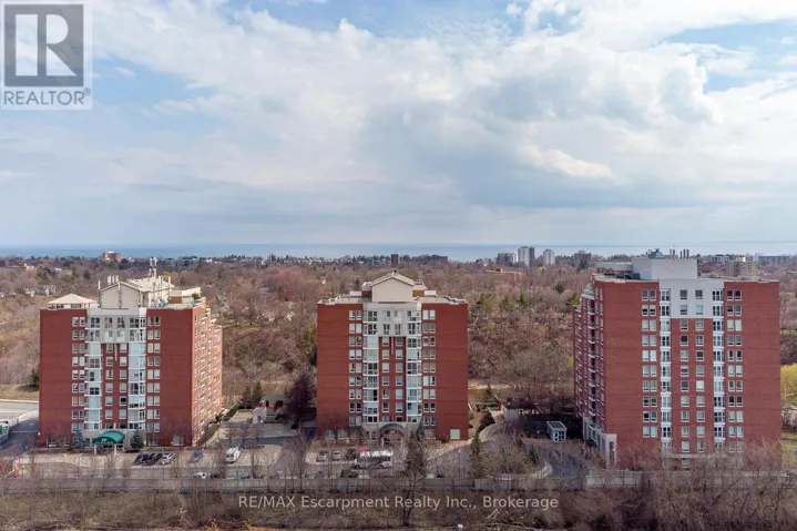 PH8 - 50 OLD MILL ROAD, Oakville (OO Old Oakville), Ontario L6J7W1