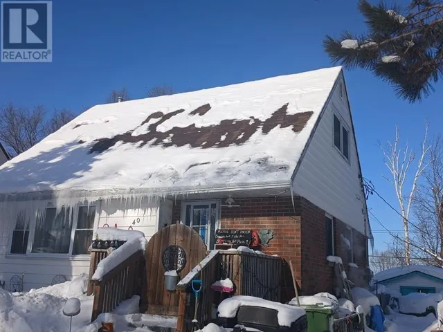 40 Robertson RD, Elliot Lake, Ontario P5A1C7