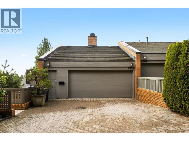 7353 YEW STREET, Vancouver, British Columbia V6P5W4