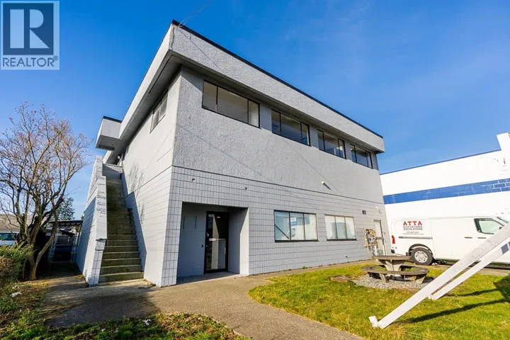 7123 CURRAGH AVENUE, Burnaby, British Columbia V5J4V6