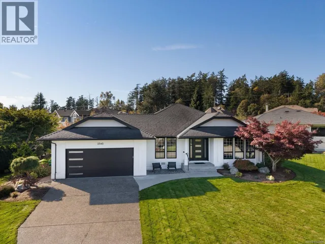 2545 Newman Rd, Central Saanich, British Columbia V8M1V1