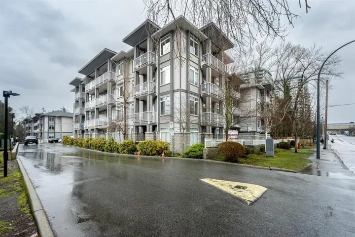 519 13277 108 AVENUE, Surrey, British Columbia V3T0A9