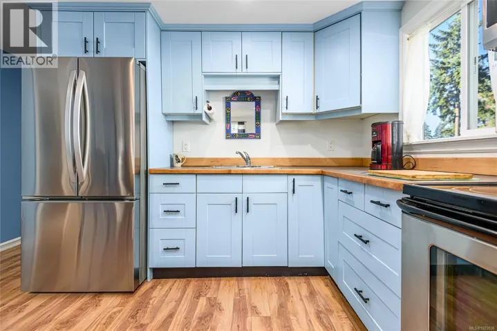 18 3216 Back Rd, Comox, British Columbia V9M4E2
