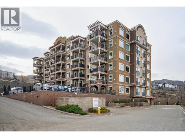 975 VICTORIA W Street Unit# #301, Kamloops, British Columbia V2C0C2