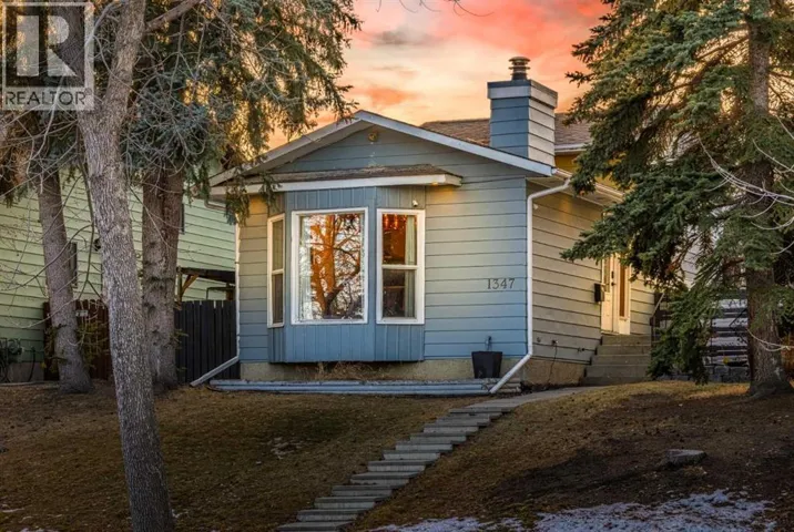 1347 Berkley Drive NW, Calgary, Alberta T3K1T4