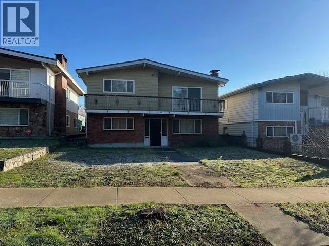 7766 KERR STREET, Vancouver, British Columbia V5S3E6
