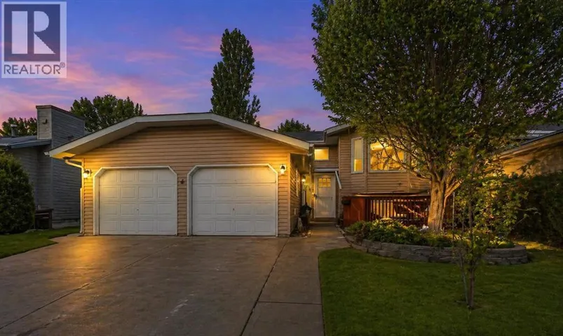 4 Blackstone Avenue, Lacombe, Alberta T4L1P8