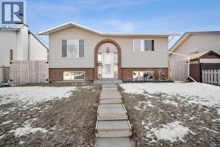 43 Applewood Drive SE, Calgary, Alberta T2A7L2
