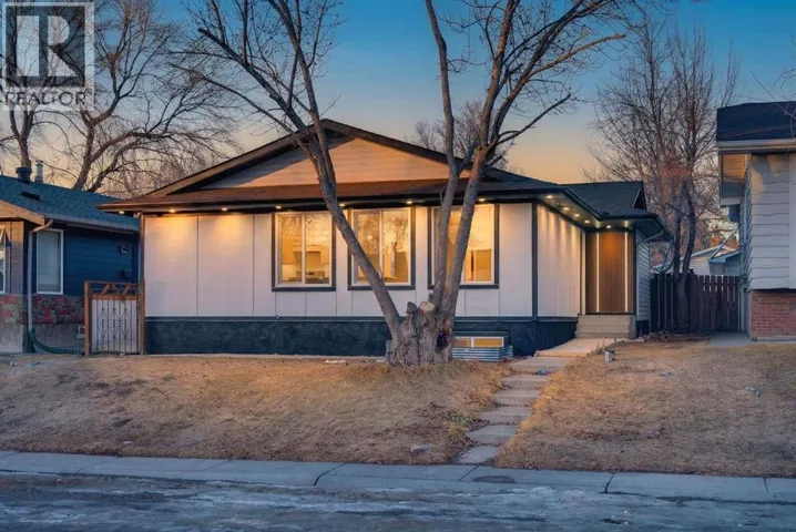 420 Pinegreen Close NE, Calgary, Alberta T1Y1W3