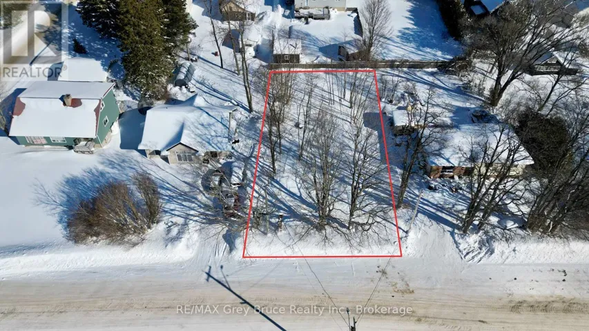 15 TACKABURY STREET, Northern Bruce Peninsula, Ontario N0H1W0