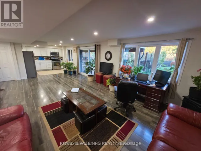 7879 BUCKEYE CRESCENT, Niagara Falls (Brown), Ontario L2H2Y6