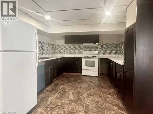 19 HAHN Place Unit# Lower, Kitchener, Ontario N2M1R4