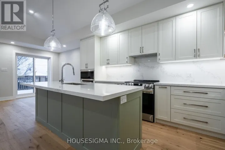 UPPER - 15 MISSION DRIVE, Toronto (Parkwoods-Donalda), Ontario M3A2P1