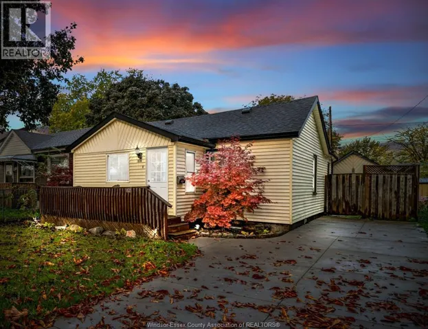 674 Eugenie STREET East, Windsor, Ontario N8X3Y4