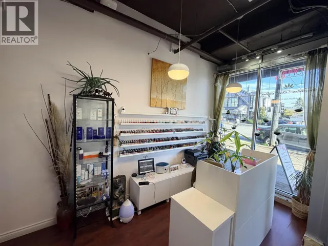 118073 CONFIDENCIAL, Vancouver, British Columbia V0V0V0