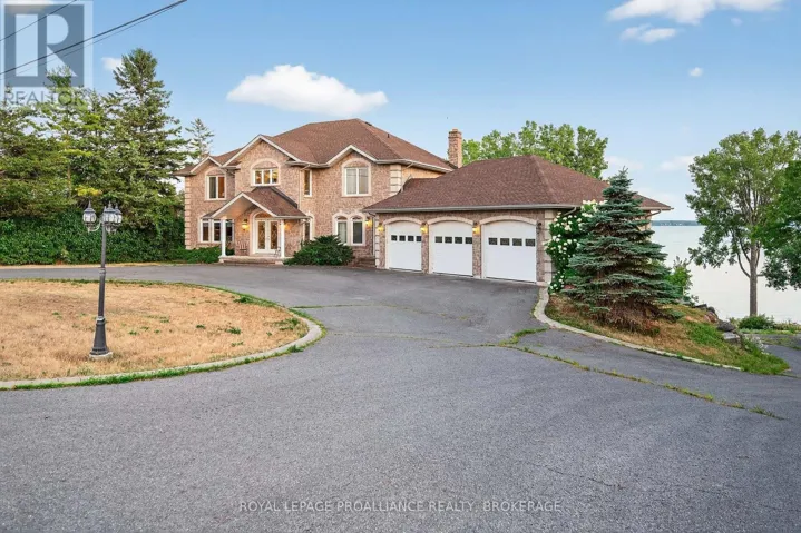 4734 LAKESIDE LANE, Loyalist (Lennox and Addington - South), Ontario K0H1G0