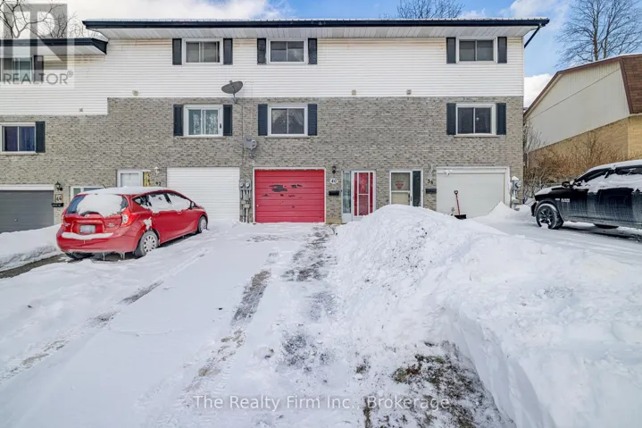 40 MARLBORO COURT, Woodstock (Woodstock - North), Ontario N4S8P4