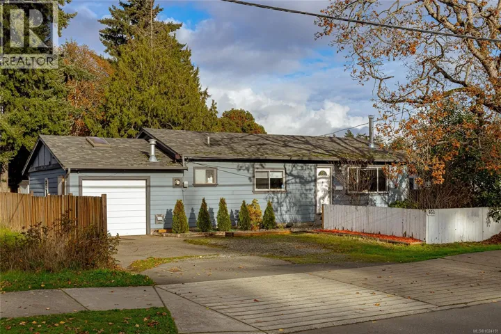 932 Bray Ave, Langford, British Columbia V9B2T1