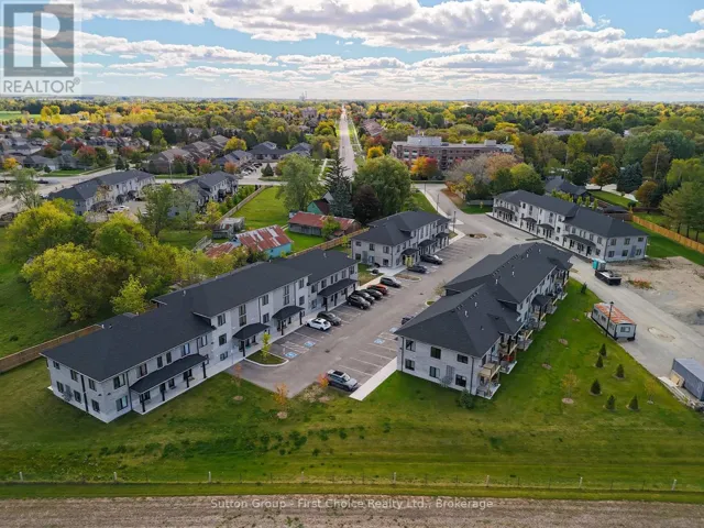 UNIT 35 - 3202 VIVIAN LINE, Stratford, Ontario N5A0K6