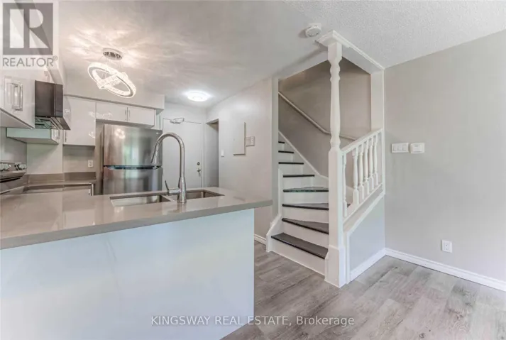 55 - 67 VALLEYVIEW ROAD, Kitchener, Ontario N2E3J1