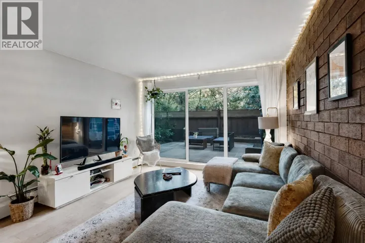 110 330 E 7TH AVENUE, Vancouver, British Columbia V5T4K5